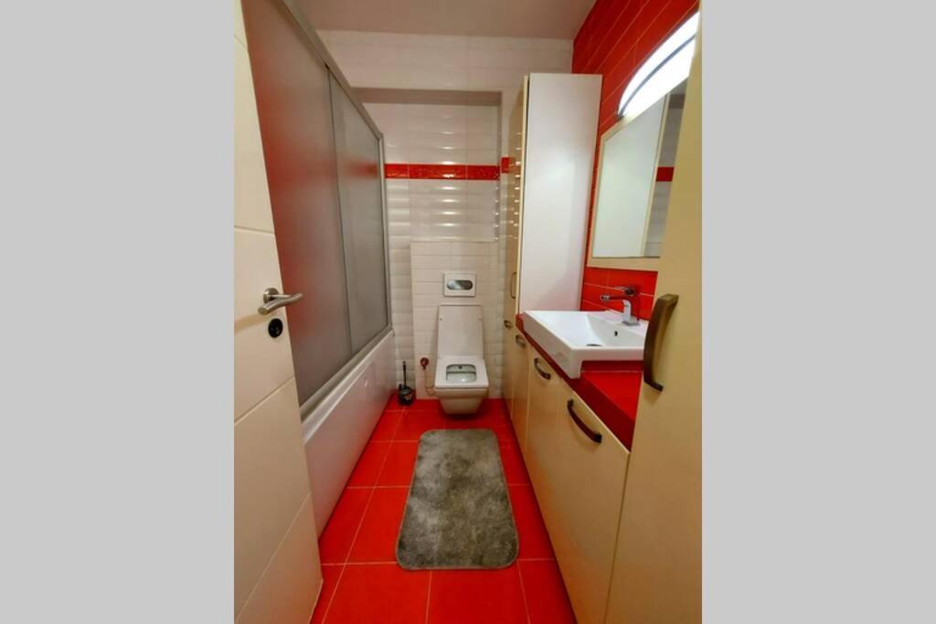 Apartment 13C Приштина Экстерьер фото